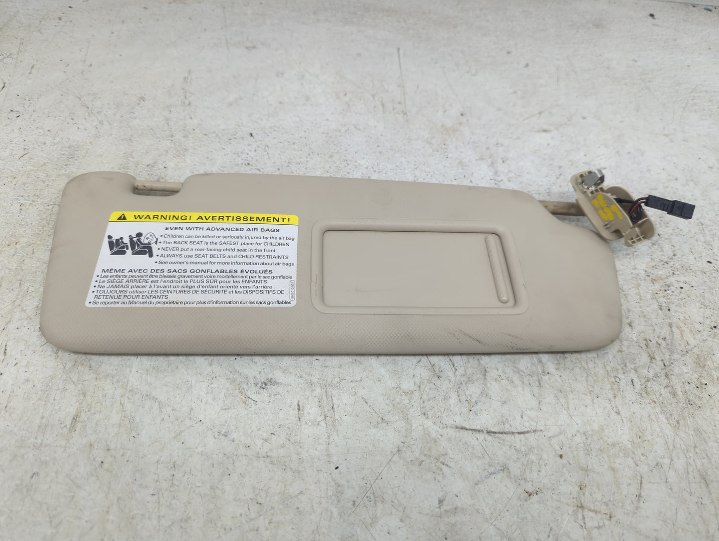 2009-2012 Audi Q5 Sun Visor Shade Replacement Passenger Right Mirror Fits Fits 2009 2010 2011 2012 OEM Used Auto Parts - Oem