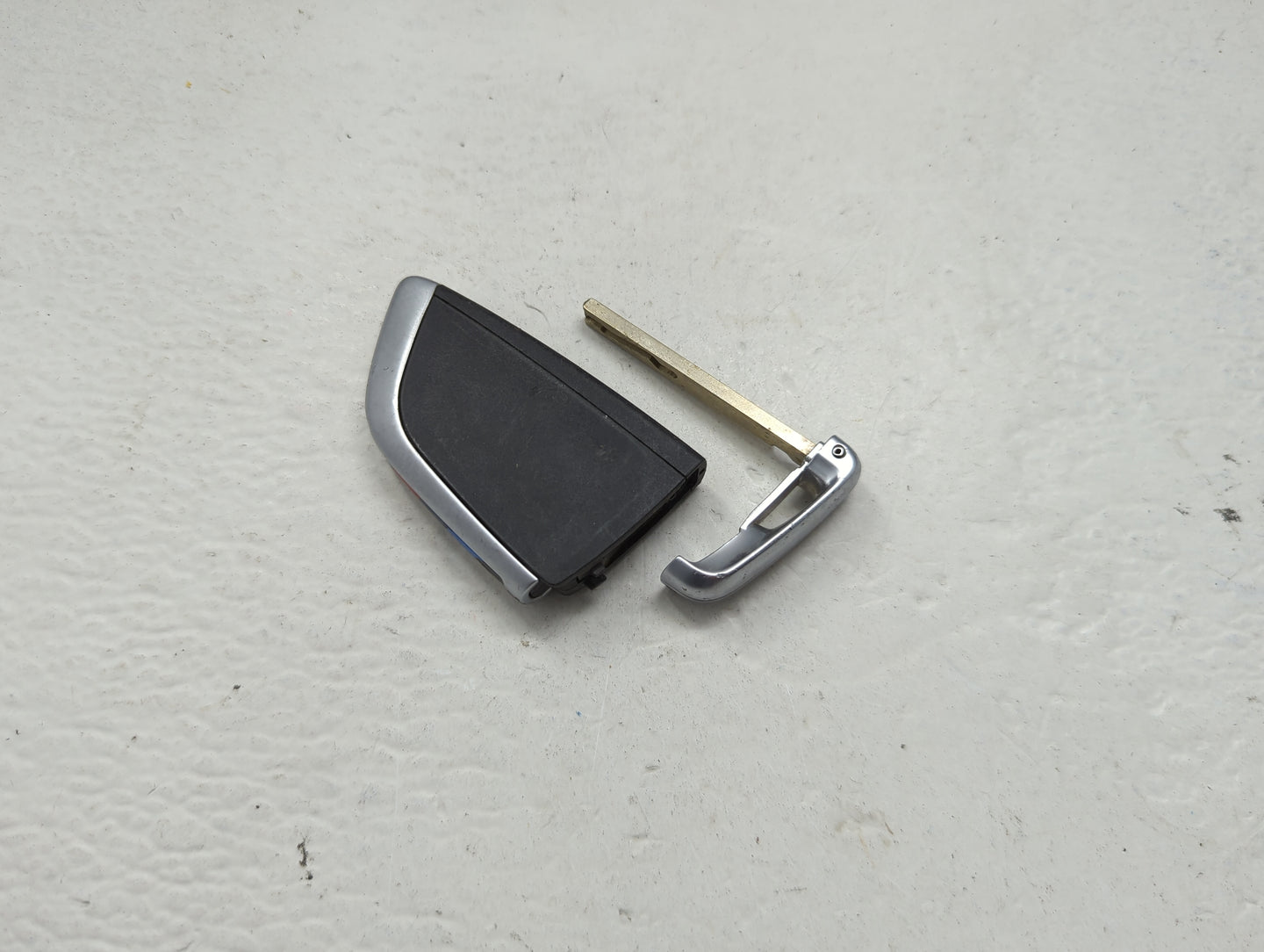 Bmw Keyless Entry Remote Fob NBGIDGNG1 9337246-01 4 buttons - Oemusedautoparts1.com