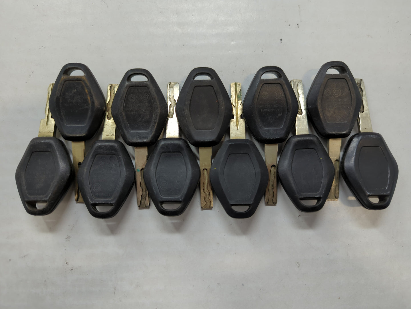 Lot of 11 Bmw Keyless Entry Remote Fob MIXED FCC IDS MIXED PART NUMBERS - Oemusedautoparts1.com