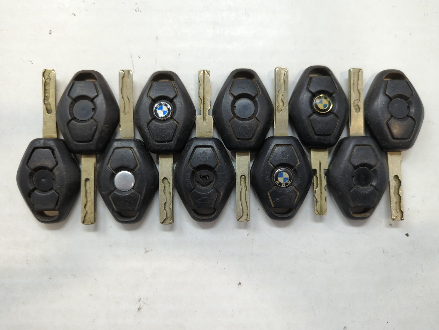 Lot of 10 Bmw Keyless Entry Remote Fob MIXED FCC IDS MIXED PART NUMBERS - Oemusedautoparts1.com