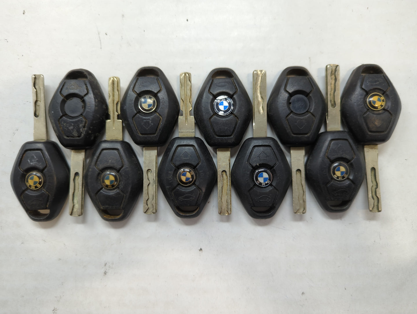 Lot of 10 Bmw Keyless Entry Remote Fob MIXED FCC IDS MIXED PART NUMBERS - Oemusedautoparts1.com