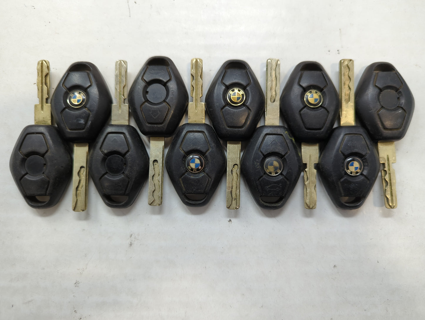 Lot of 10 Bmw Keyless Entry Remote Fob MIXED FCC IDS MIXED PART NUMBERS - Oemusedautoparts1.com