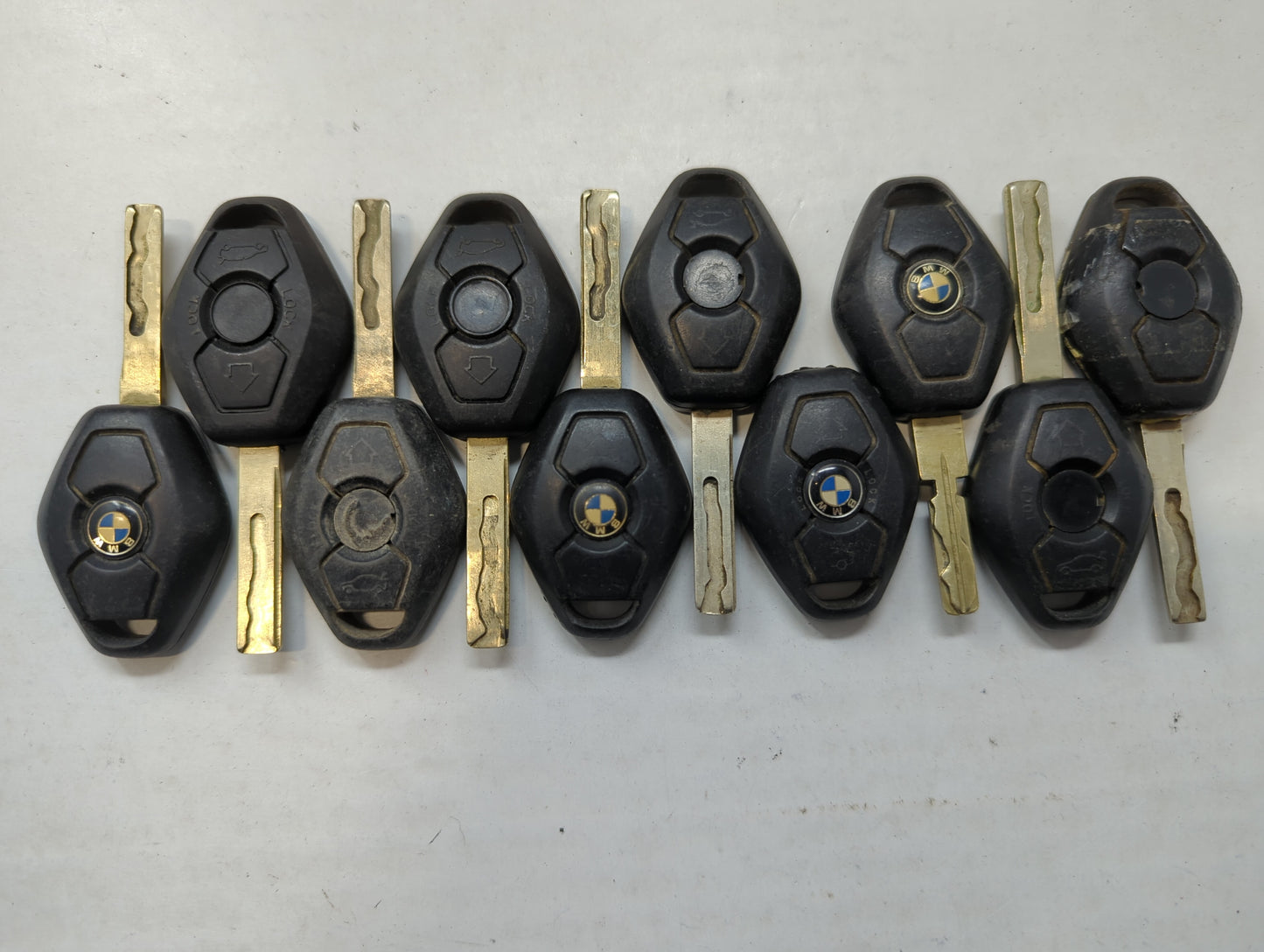 Lot of 10 Bmw Keyless Entry Remote Fob LX8 FZV MIXED PART NUMBERS - Oemusedautoparts1.com