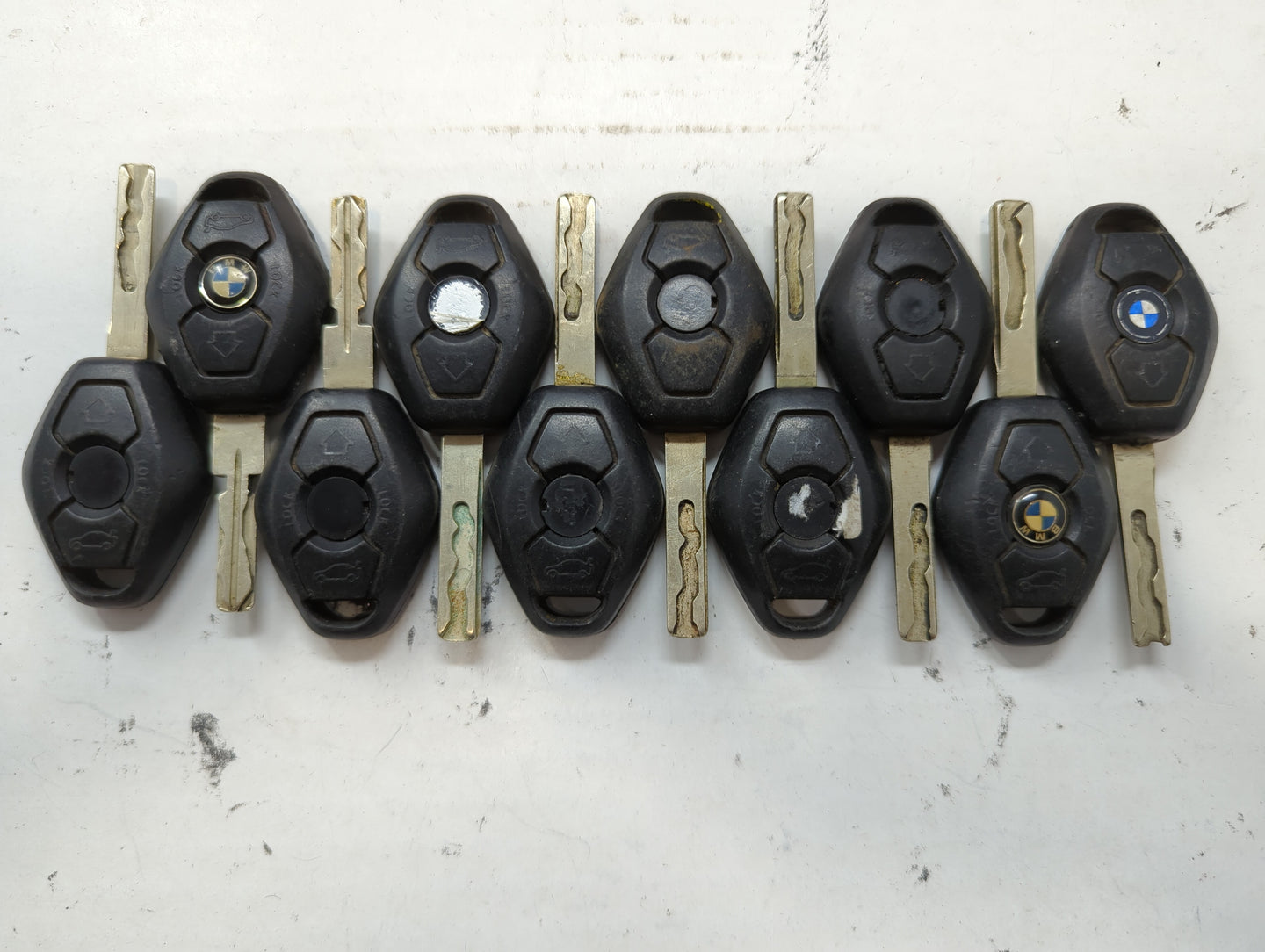 Lot of 10 Bmw Keyless Entry Remote Fob LX8 FZV MIXED PART NUMBERS - Oemusedautoparts1.com