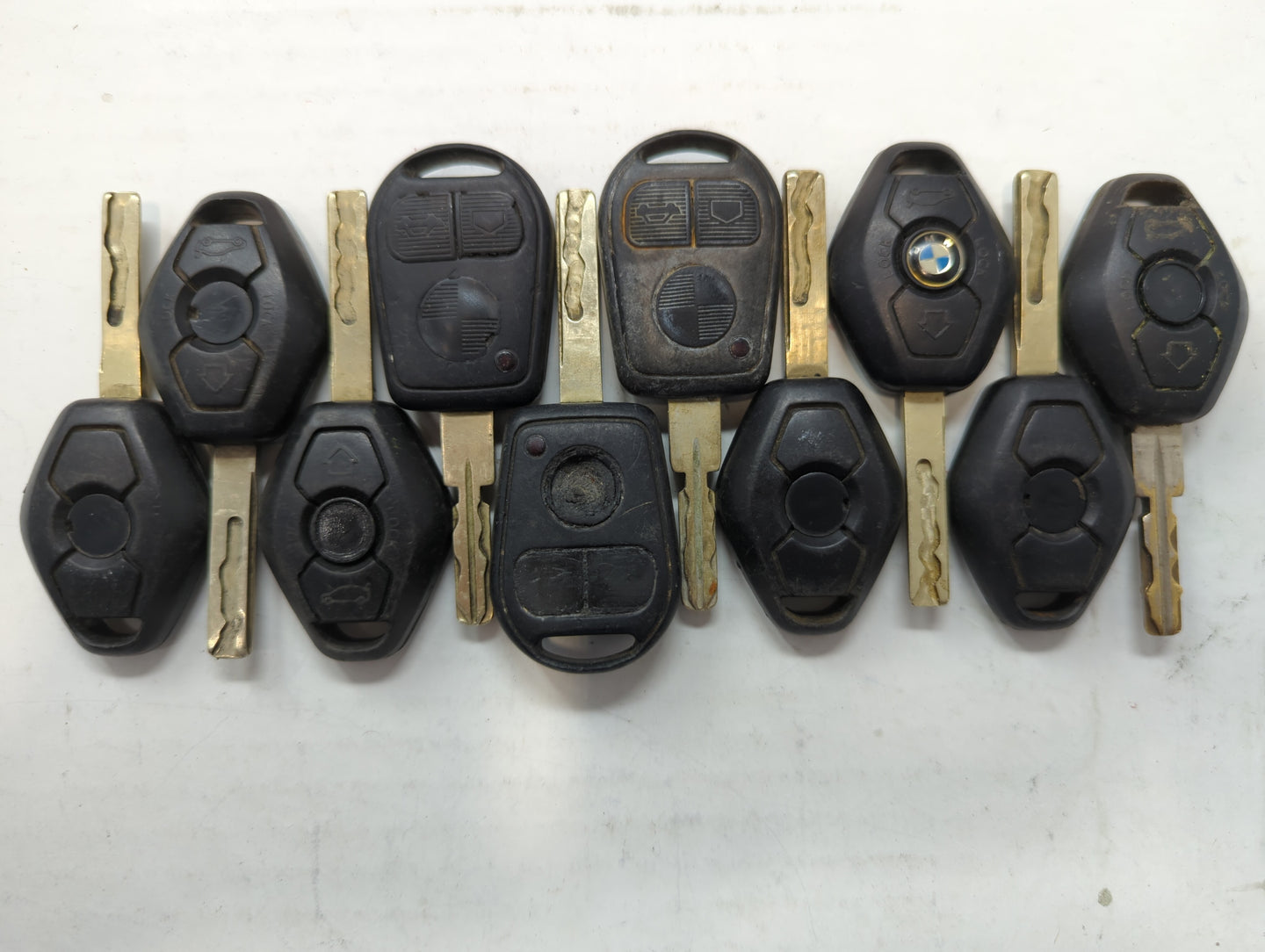 Lot of 10 Bmw Keyless Entry Remote Fob LX8FZV 83778099 - Oemusedautoparts1.com