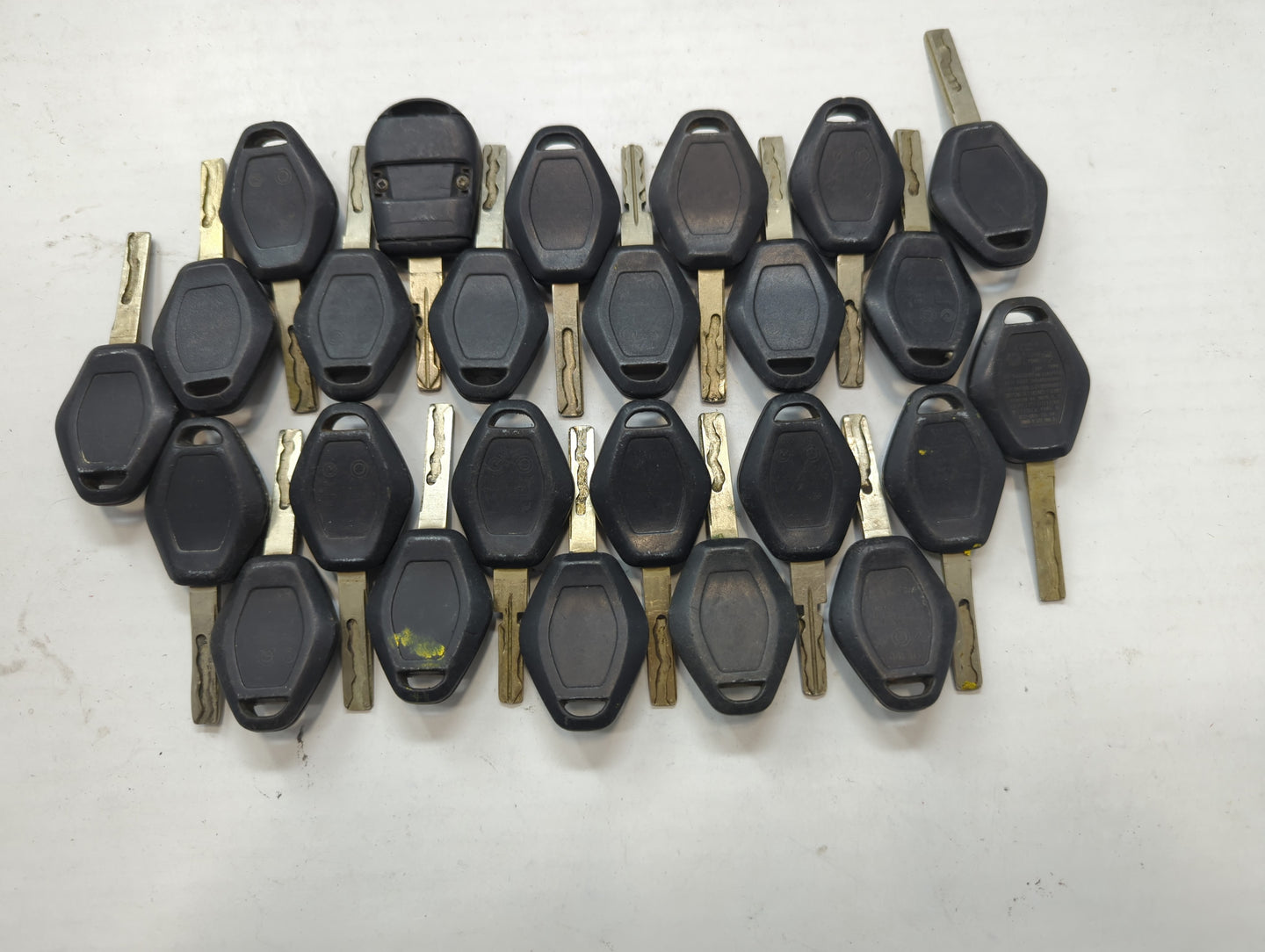 Lot of 25 Bmw Keyless Entry Remote Fob LX8 FZV MIXED PART NUMBERS - Oemusedautoparts1.com