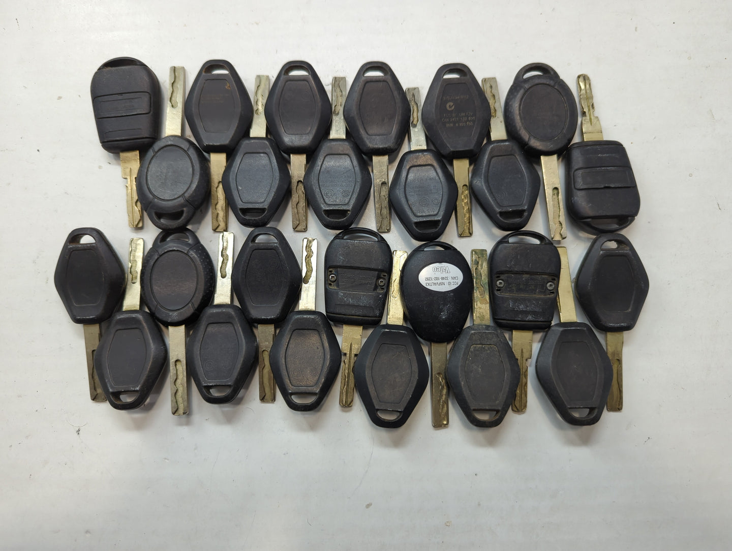 Lot of 25 Bmw Keyless Entry Remote Fob LX8-FZV | LX8 FZV | LX8FZV MIXED - Oemusedautoparts1.com