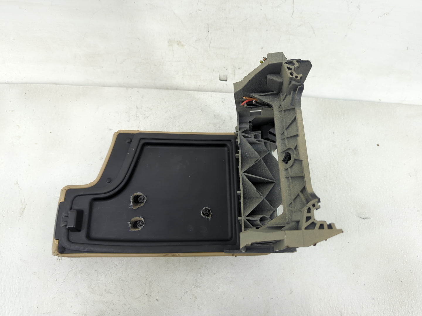 0 Bmw 328xi Center Console Armrest Cover Lid Fits Fits 206 2007 2008 OEM Used Auto Parts - Oemusedautoparts1.com
