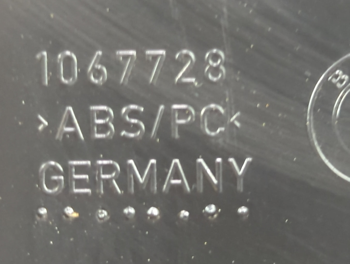 0 Bmw 335i Xdrive Center Console Armrest Cover Lid Fits Fits 209 2010 2011 OEM Used Auto Parts - Oemusedautoparts1.com