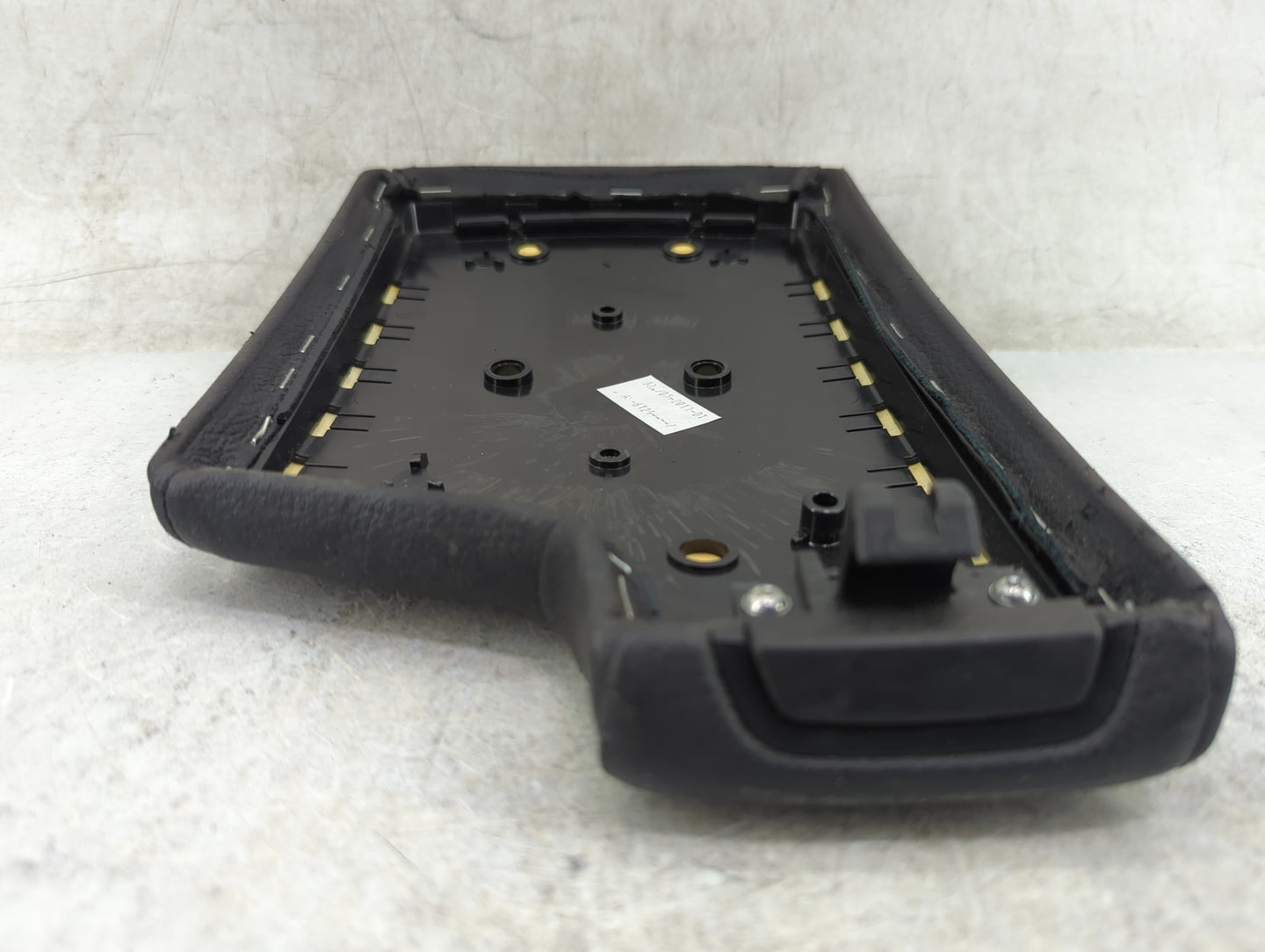 0 Bmw 335i Xdrive Center Console Armrest Cover Lid Fits Fits 209 2010 2011 OEM Used Auto Parts - Oemusedautoparts1.com