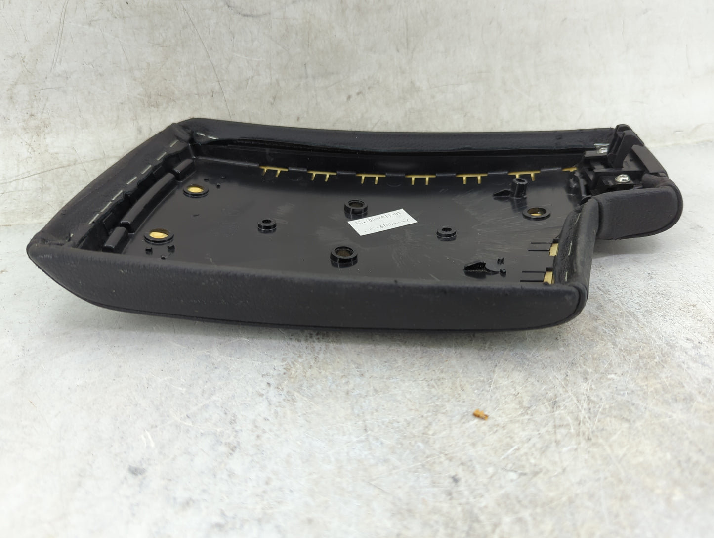 0 Bmw 335i Xdrive Center Console Armrest Cover Lid Fits Fits 209 2010 2011 OEM Used Auto Parts - Oemusedautoparts1.com