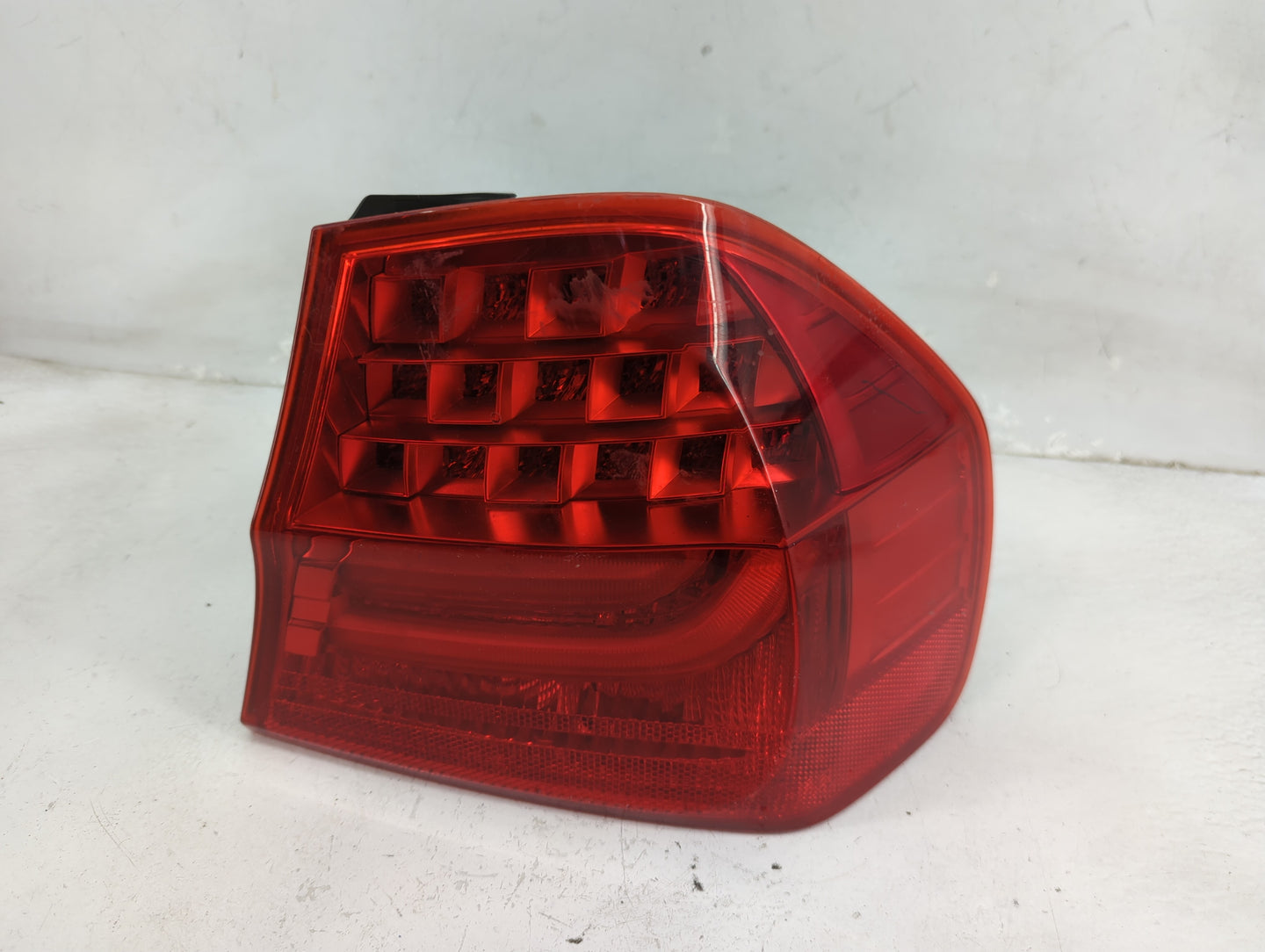 0 Bmw 335i Xdrive Tail Light Assembly Passenger Right OEM Fits Fits 209 2010 2011 OEM Used Auto Parts - Oemusedautoparts1.co
