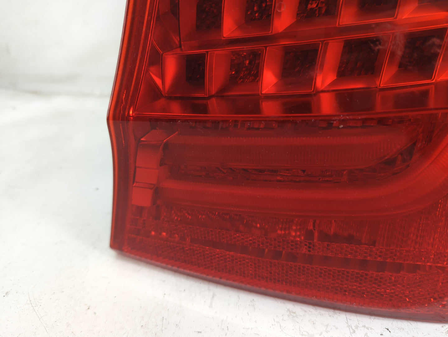 0 Bmw 335i Xdrive Tail Light Assembly Passenger Right OEM Fits Fits 209 2010 2011 OEM Used Auto Parts - Oemusedautoparts1.co