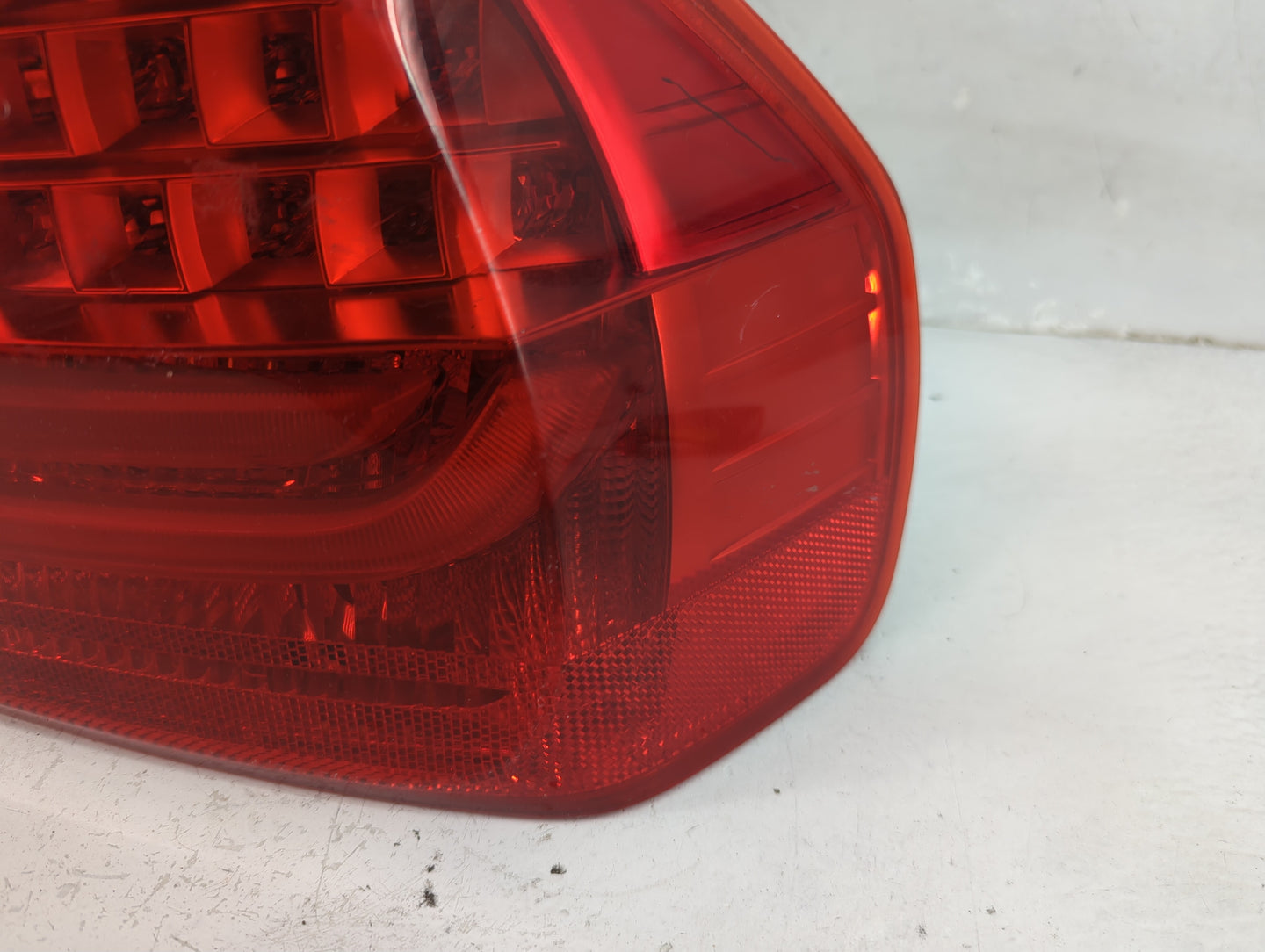 0 Bmw 335i Xdrive Tail Light Assembly Passenger Right OEM Fits Fits 209 2010 2011 OEM Used Auto Parts - Oemusedautoparts1.co