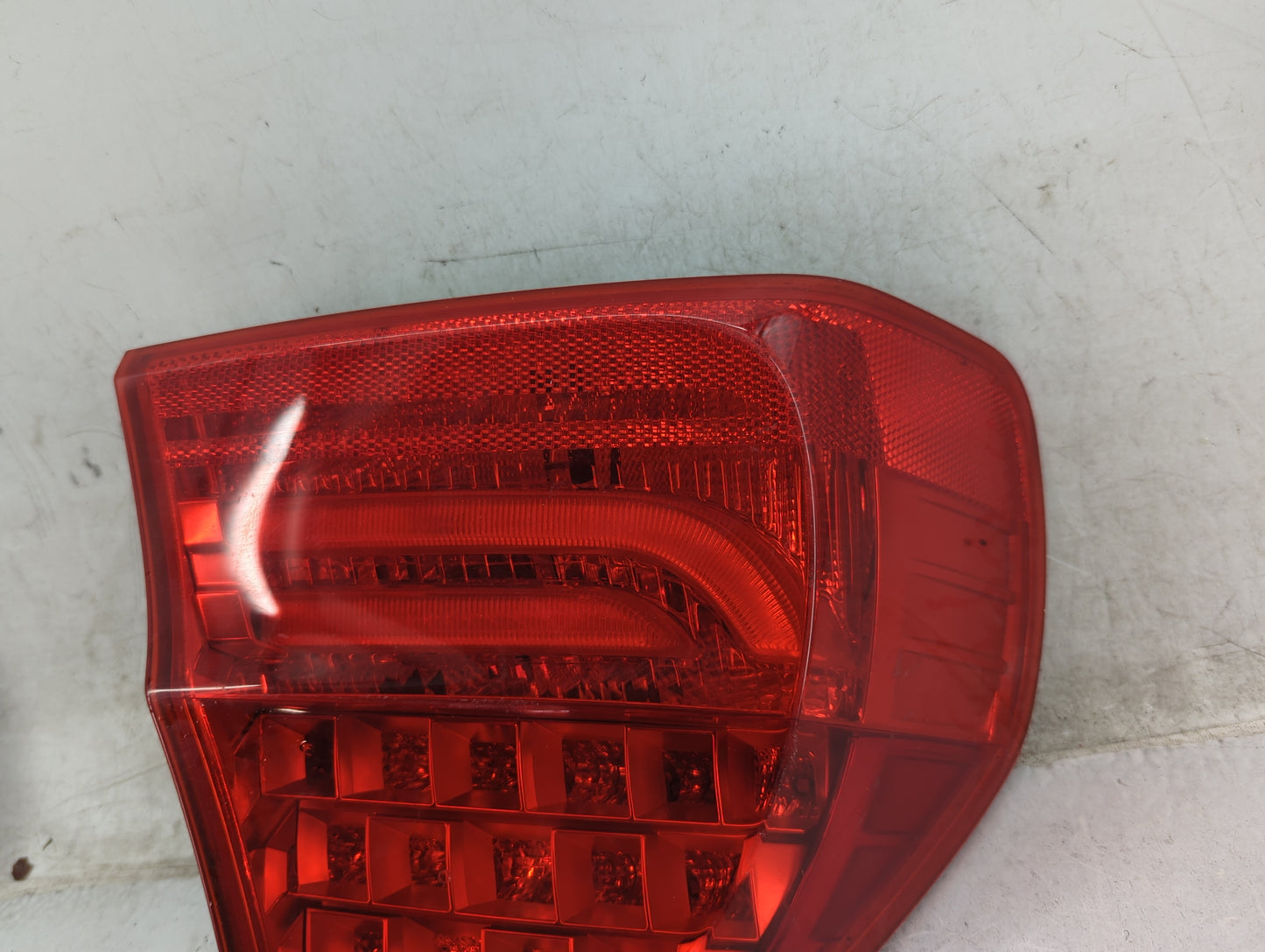 0 Bmw 335i Xdrive Tail Light Assembly Driver Left OEM Fits Fits 209 2010 2011 OEM Used Auto Parts - Oemusedautoparts1.com