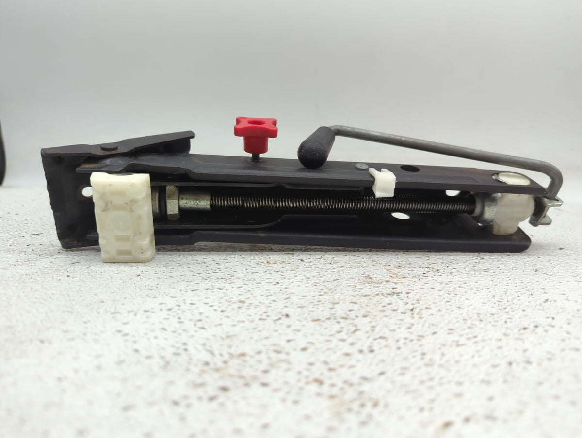 2005 Bmw 745i Spare Scissor Car Jack - Oemusedautoparts1.com