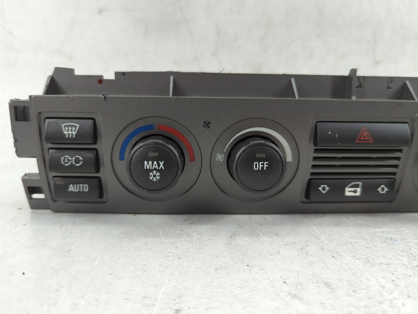 2002-2005 Bmw 745i Climate Control Module Temperature AC/Heater Replacement Fits Fits 2002 2003 2004 2005 OEM Used Auto Part
