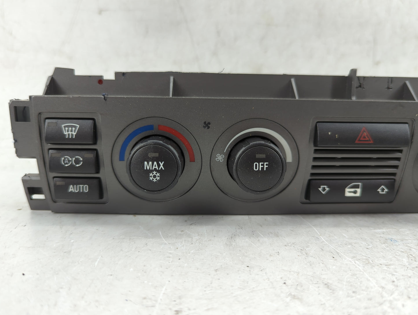 2002-2005 Bmw 745i Climate Control Module Temperature AC/Heater Replacement Fits Fits 2002 2003 2004 2005 OEM Used Auto Part