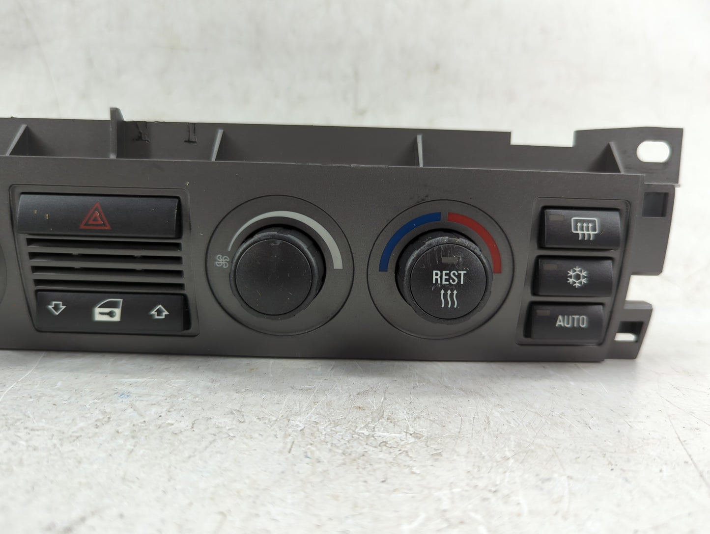 2002-2005 Bmw 745i Climate Control Module Temperature AC/Heater Replacement Fits Fits 2002 2003 2004 2005 OEM Used Auto Part