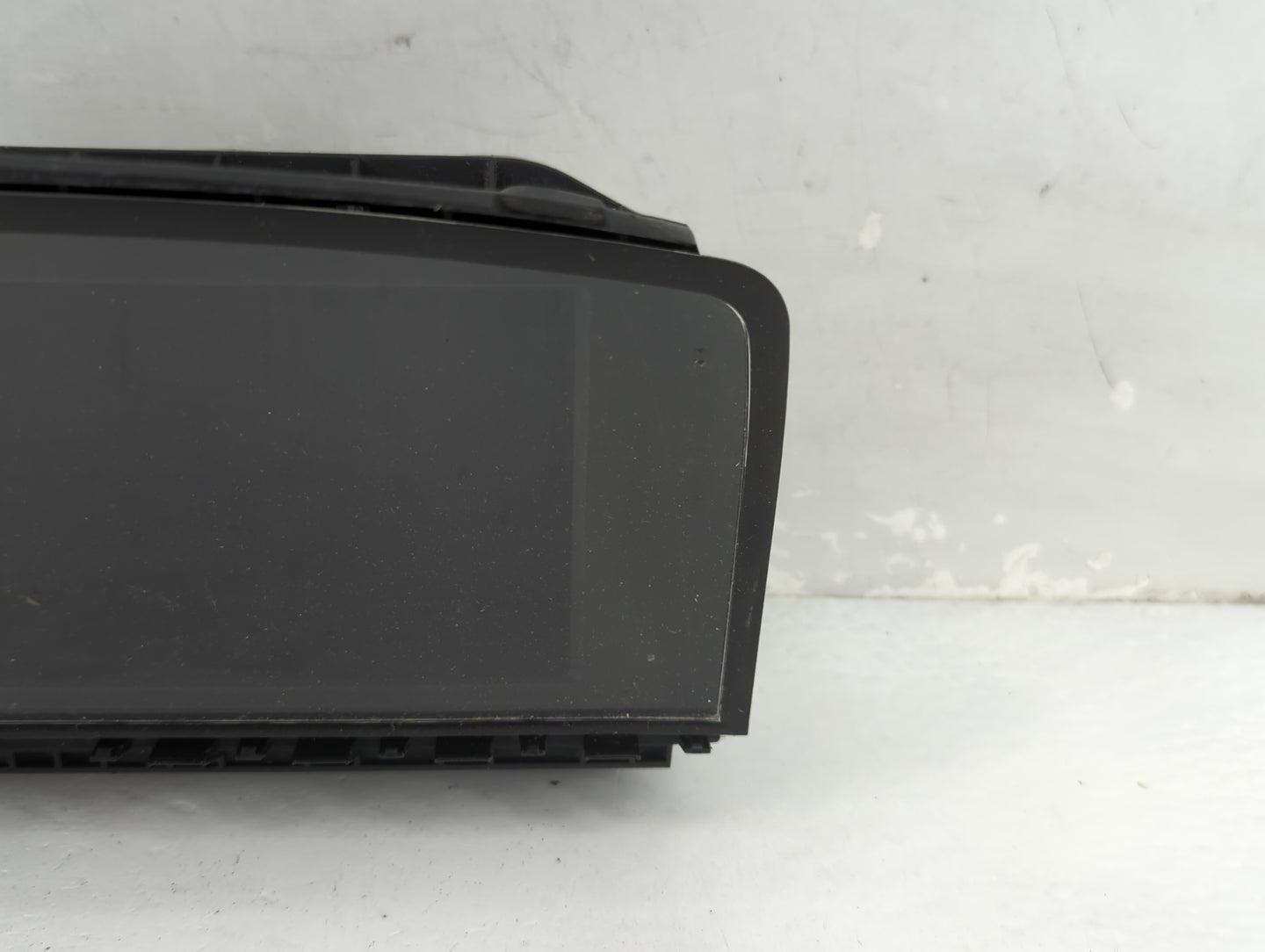 Bmw 750li Information Display Screen - Oemusedautoparts1.com