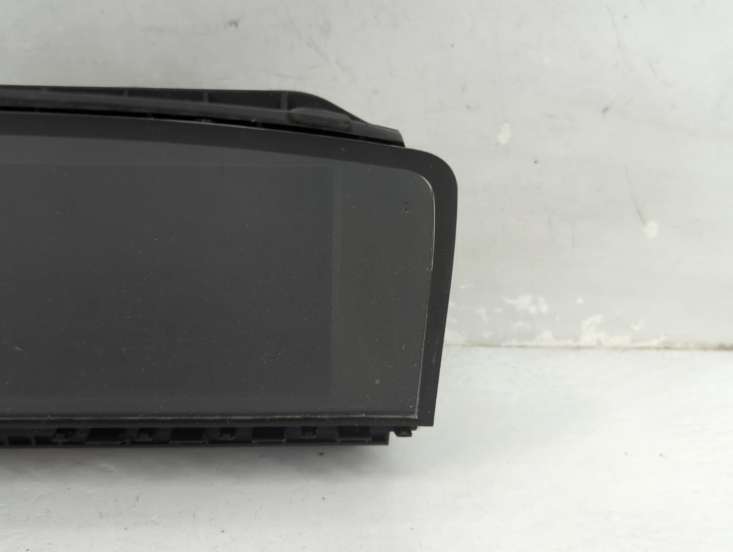 Bmw 750li Information Display Screen - Oemusedautoparts1.com