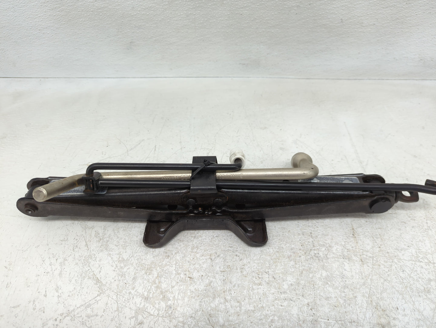 Bmw X5 Spare Scissor Car Jack - Oemusedautoparts1.com