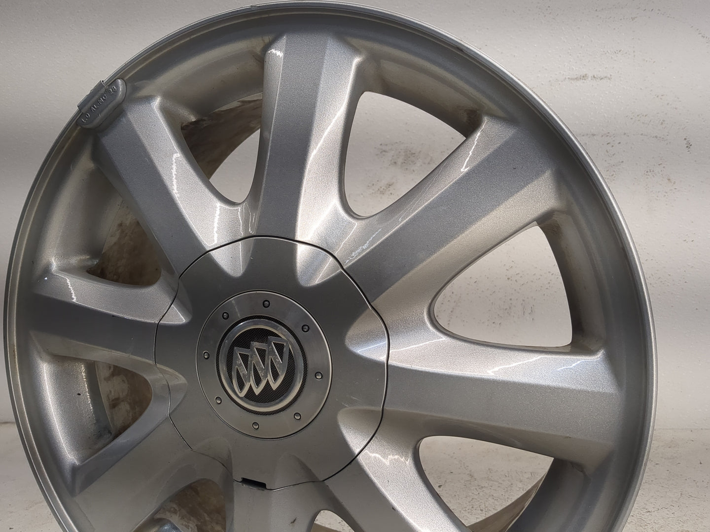 2005-2006 Buick Allure Oem Wheel Rim - Oemusedautoparts1.com