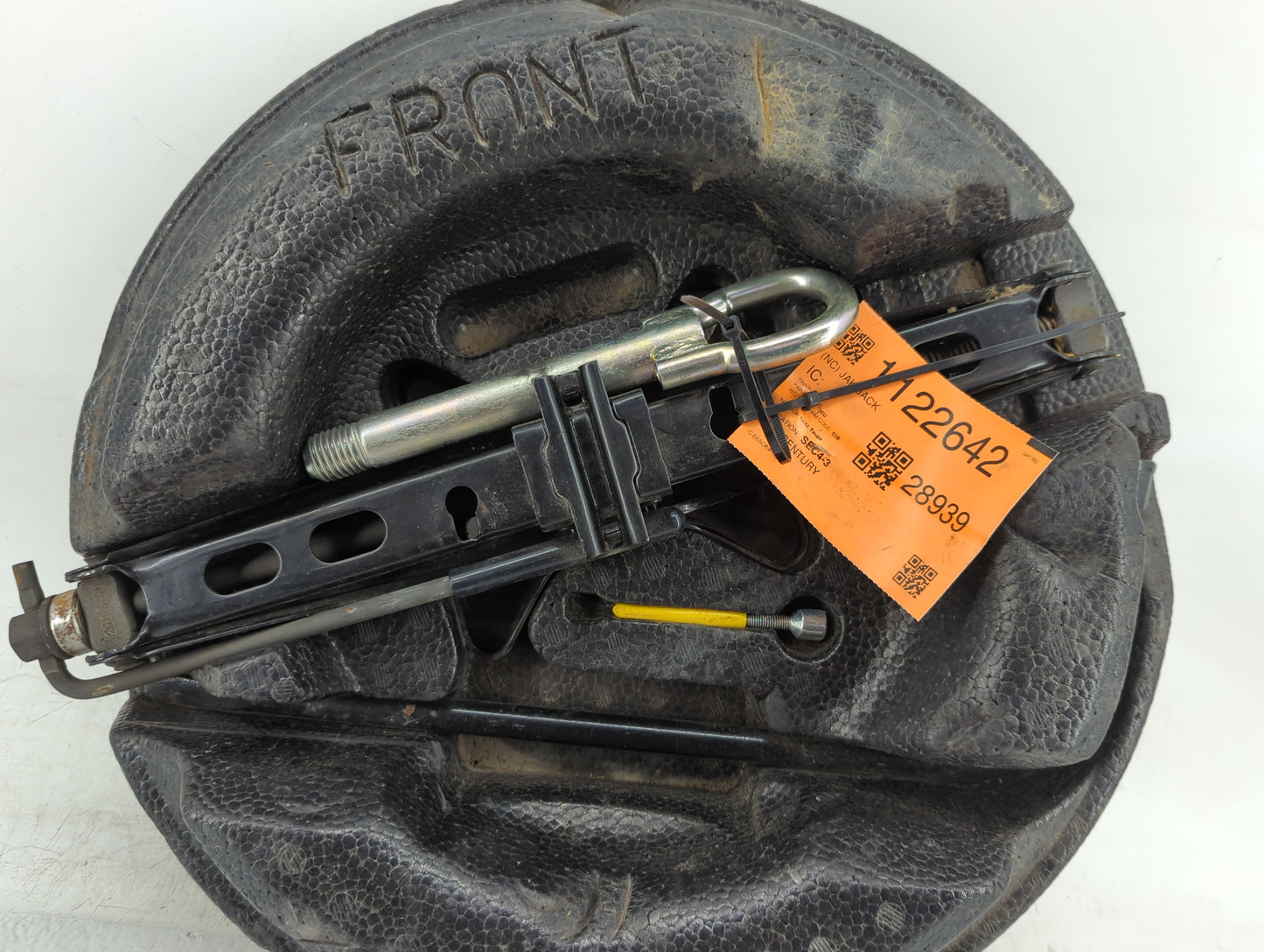 2001 Buick Century Spare Scissor Car Jack 1122642 - Oemusedautoparts1.com