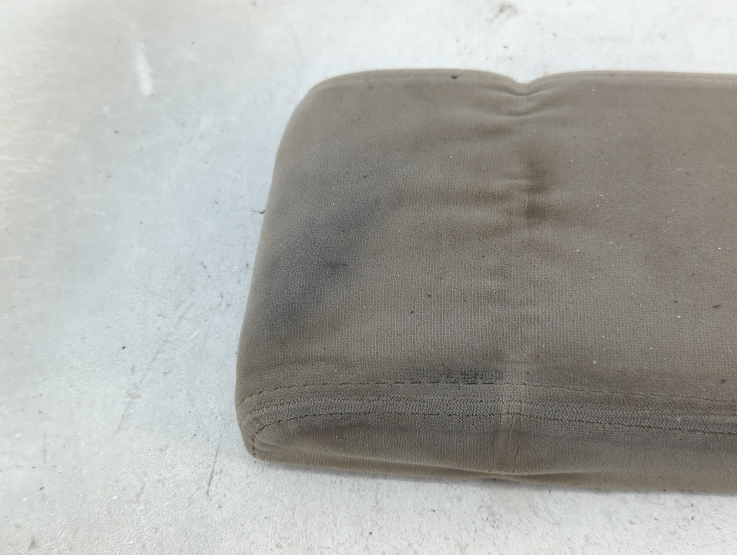2000-2005 Buick Century Center Console Armrest Cover Lid Fits Fits 2000 2001 2002 2003 2004 2005 OEM Used Auto Parts - Oemus