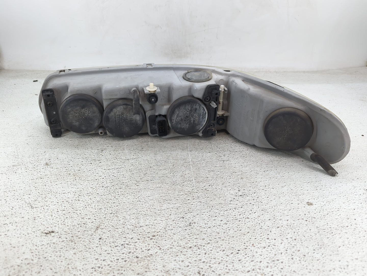 1997-2001 Buick Century Passenger Right Oem Head Light Headlight Lamp - Oemusedautoparts1.com