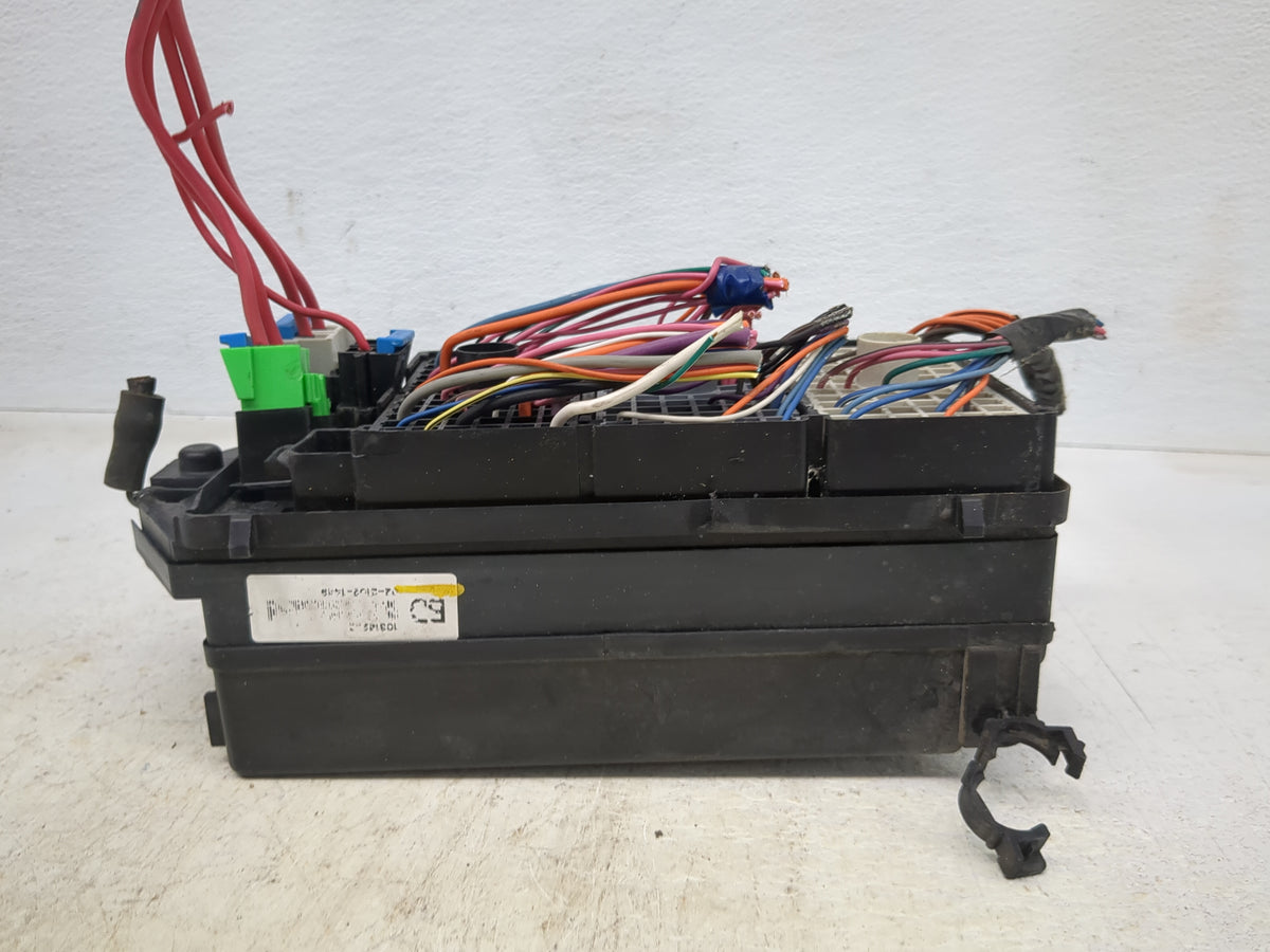 2000-2005 Buick Century Fusebox Fuse Box Panel Relay Module Fits Fits 2000 2001 2002 2003 2004 2005 OEM Used Auto Parts - Oe