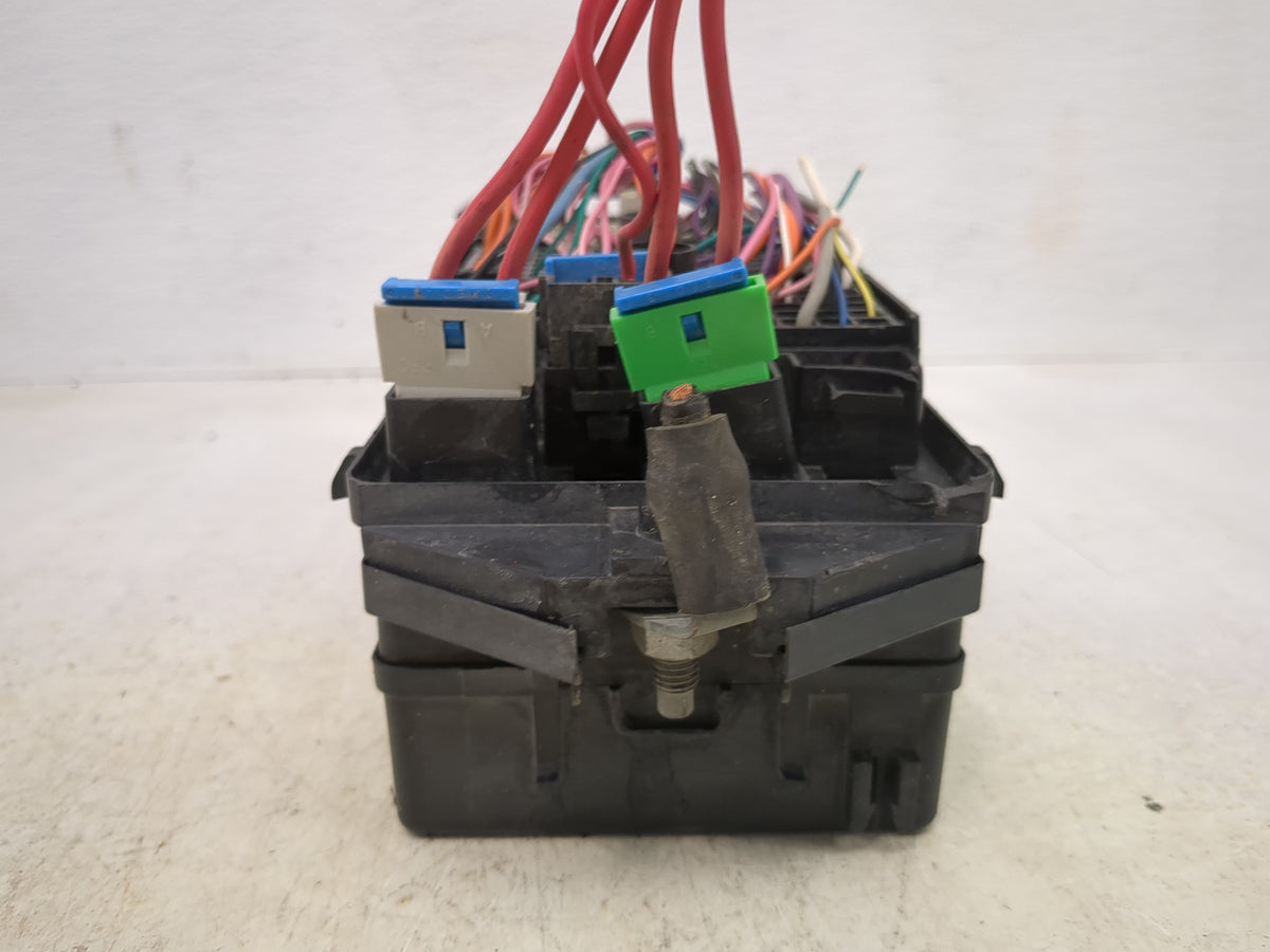 2000-2005 Buick Century Fusebox Fuse Box Panel Relay Module Fits Fits 2000 2001 2002 2003 2004 2005 OEM Used Auto Parts - Oe
