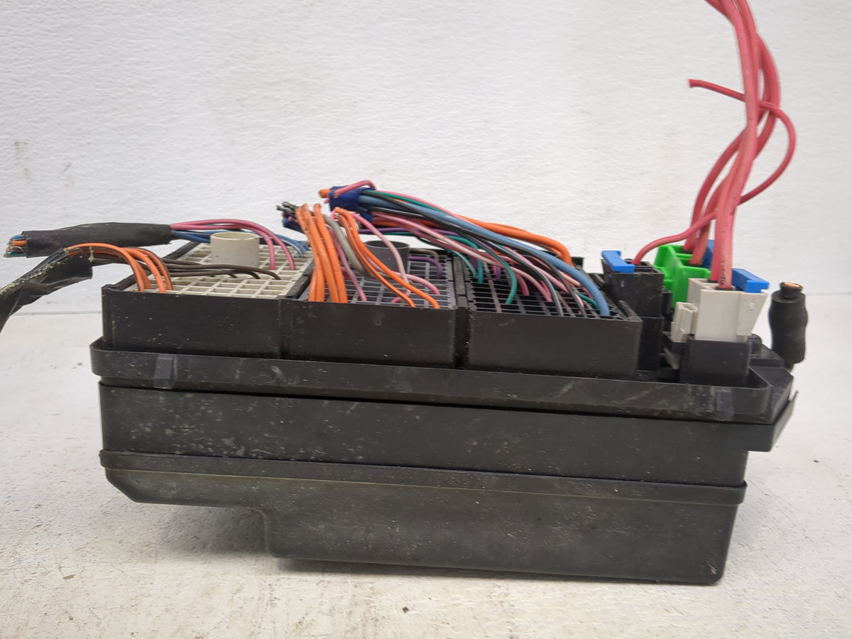 2000-2005 Buick Century Fusebox Fuse Box Panel Relay Module Fits Fits 2000 2001 2002 2003 2004 2005 OEM Used Auto Parts - Oe