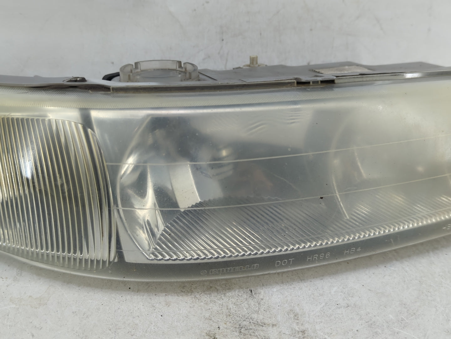 1997-2001 Buick Century Passenger Right Oem Head Light Headlight Lamp - Oemusedautoparts1.com