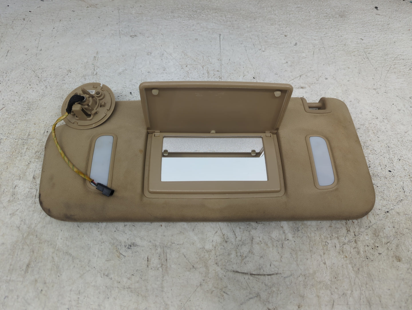 2008-2017 Buick Enclave Sun Visor Shade Replacement Driver Left Mirror Fits OEM Used Auto Parts - Oemusedautoparts1.com