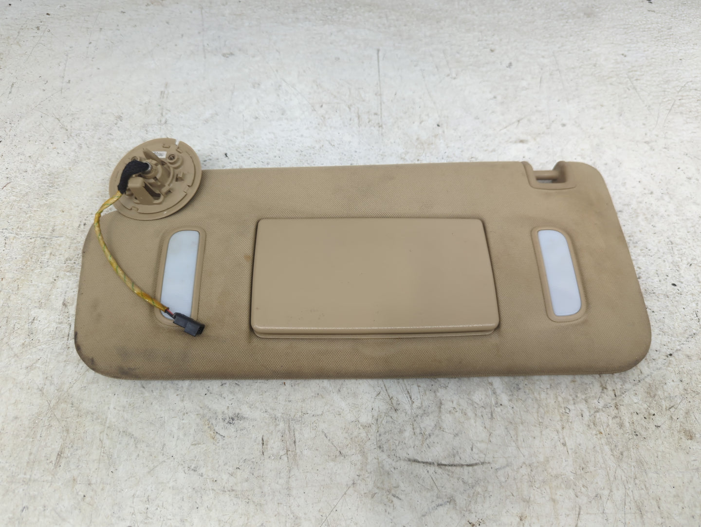 2008-2017 Buick Enclave Sun Visor Shade Replacement Driver Left Mirror Fits OEM Used Auto Parts - Oemusedautoparts1.com