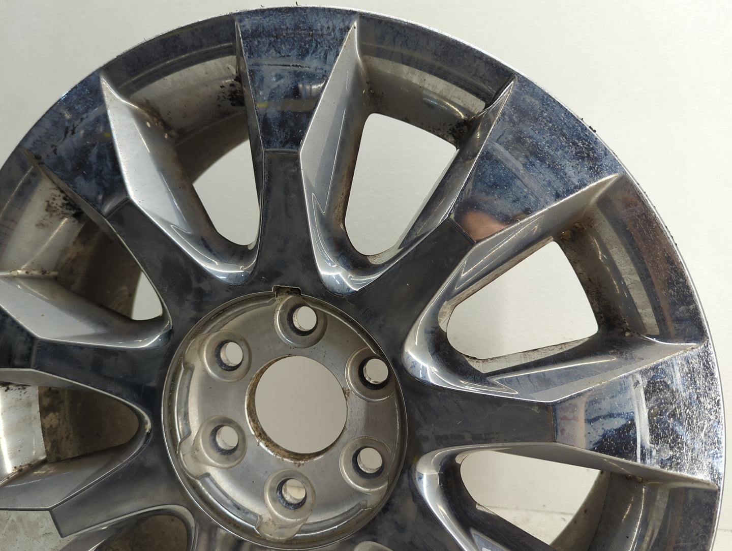 2010-2012 Buick Enclave Oem Wheel Rim - Oemusedautoparts1.com