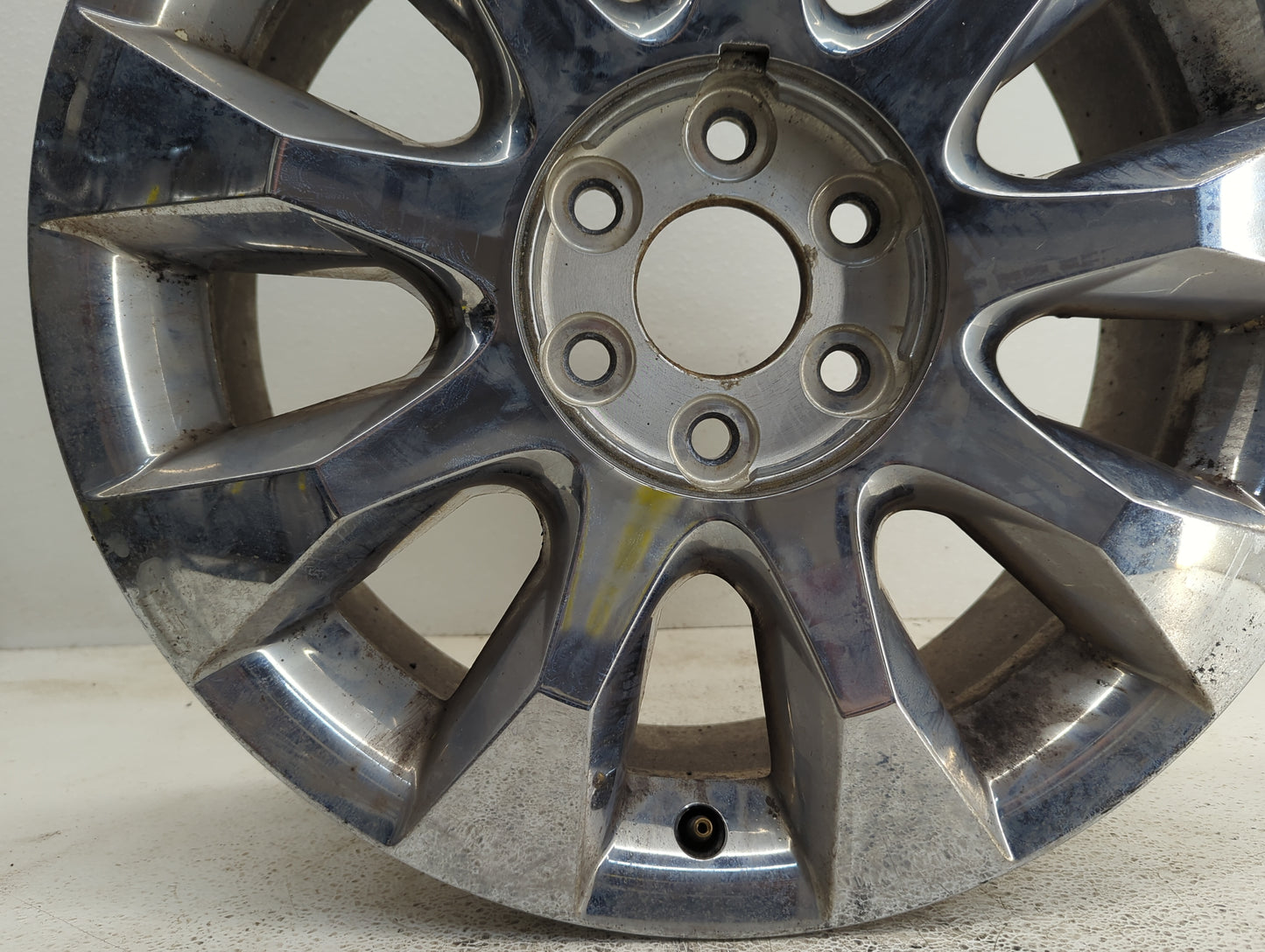 2010-2012 Buick Enclave Oem Wheel Rim - Oemusedautoparts1.com