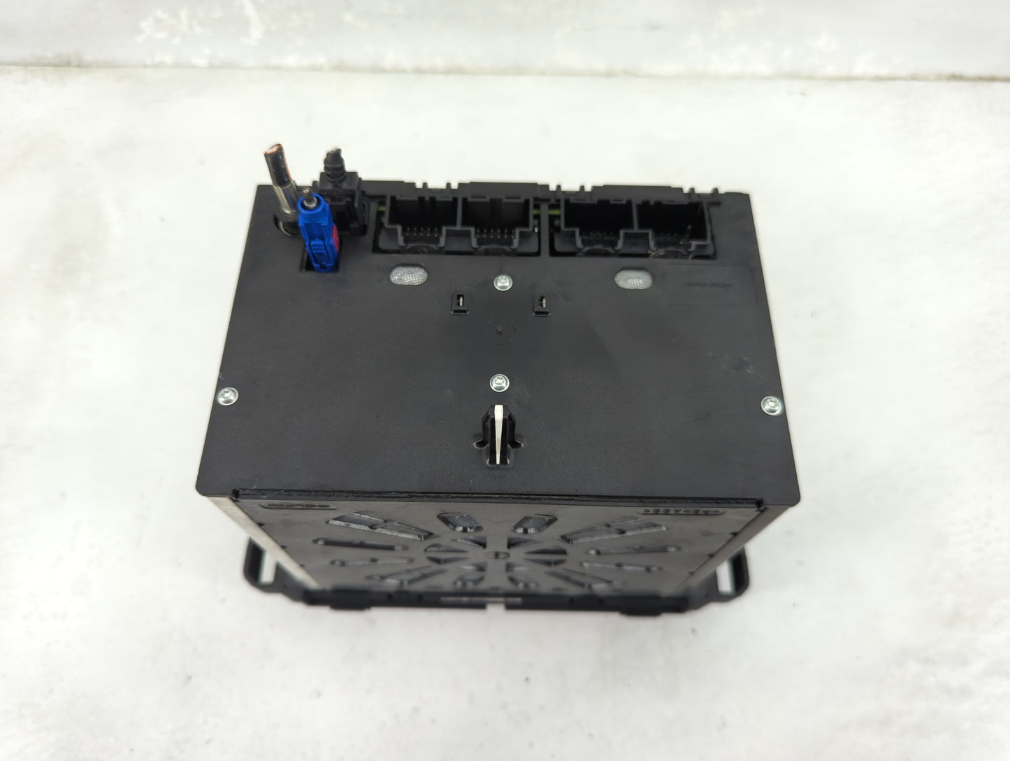 2016-2017 Buick Enclave Radio AM FM Cd Player Receiver Replacement Fits Fits 2016 2017 OEM Used Auto Parts - Oemusedautopart