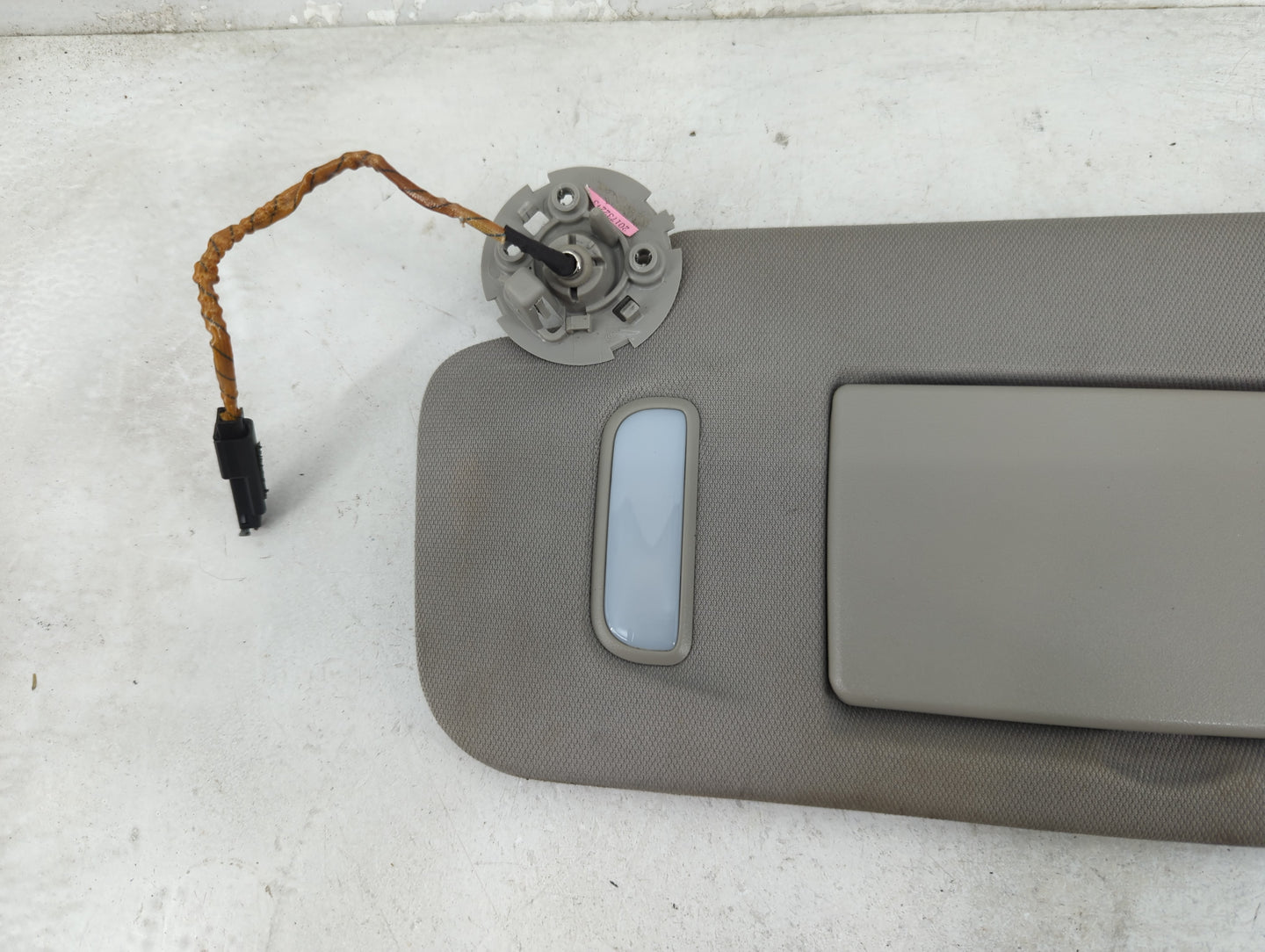 2008-2017 Buick Enclave Sun Visor Shade Replacement Driver Left Mirror Fits OEM Used Auto Parts - Oemusedautoparts1.com