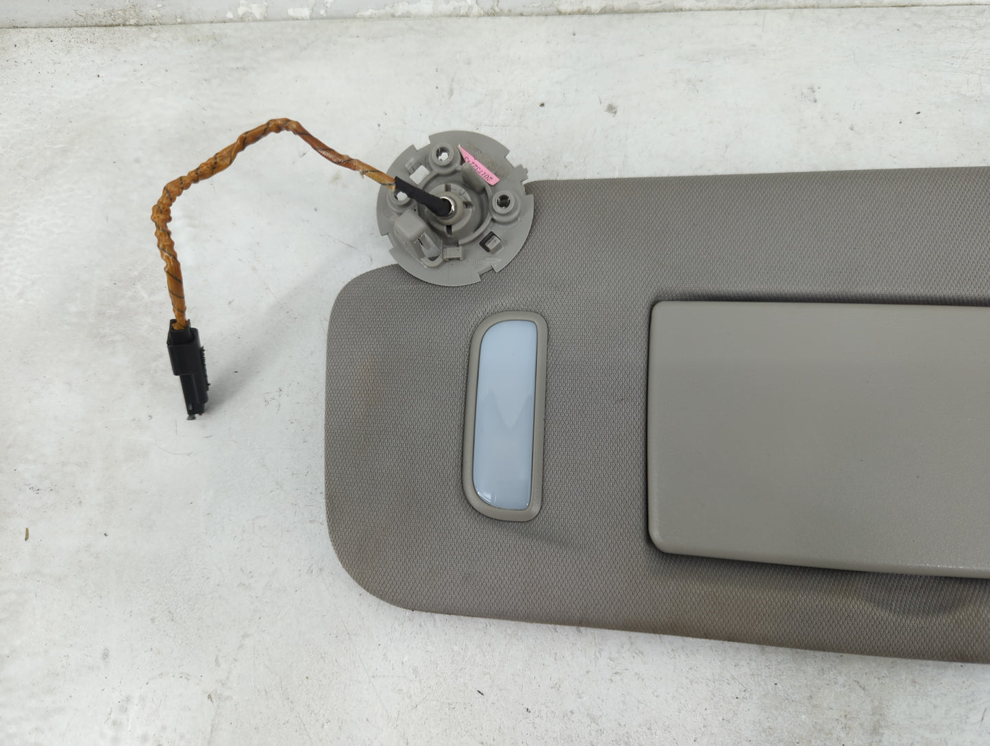 2008-2017 Buick Enclave Sun Visor Shade Replacement Driver Left Mirror Fits OEM Used Auto Parts - Oemusedautoparts1.com
