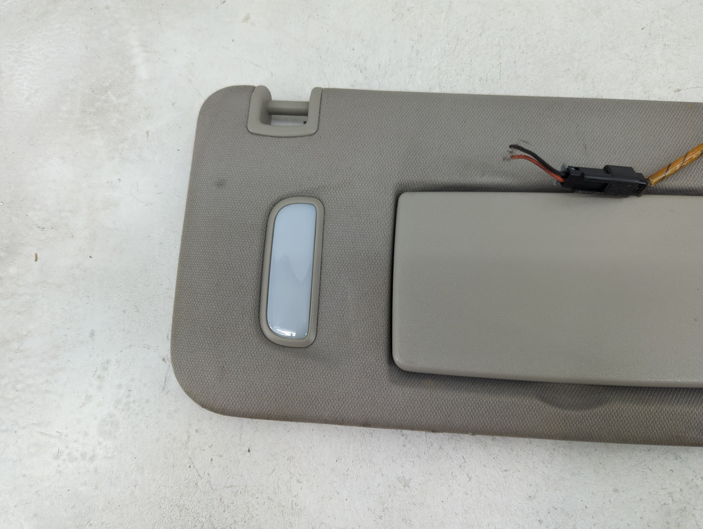 2008-2017 Buick Enclave Sun Visor Shade Replacement Passenger Right Mirror Fits OEM Used Auto Parts - Oemusedautoparts1.com