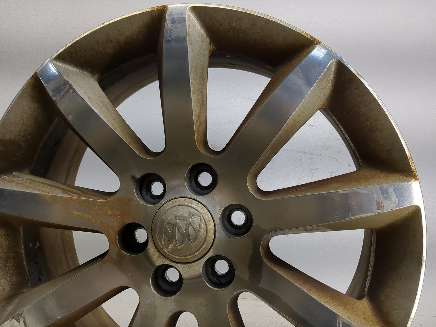2013-2017 Buick Enclave Oem Wheel Rim - Oemusedautoparts1.com