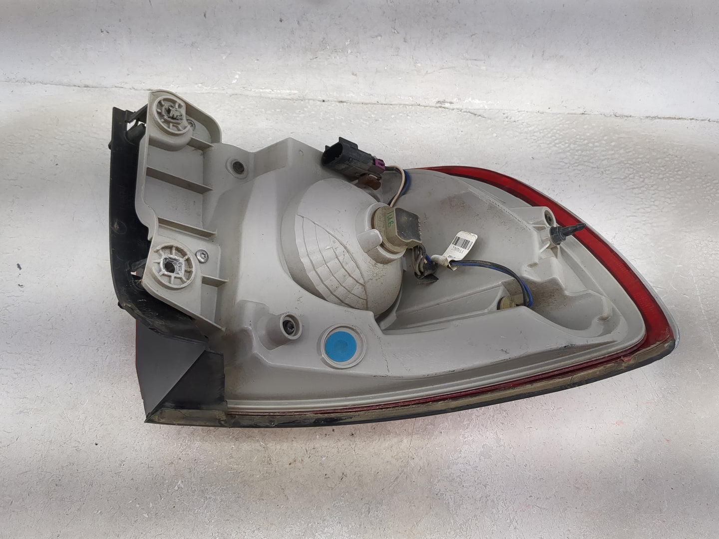 2008-2012 Buick Enclave Tail Light Assembly Passenger Right OEM Fits Fits 2008 2009 2010 2011 2012 OEM Used Auto Parts - Oem