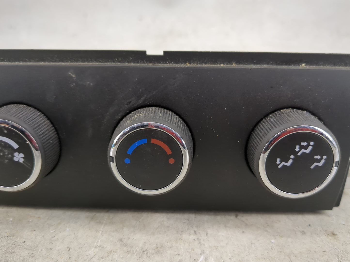 2008-2017 Buick Enclave Climate Control Module Temperature AC/Heater Replacement Fits OEM Used Auto Parts - Oemusedautoparts