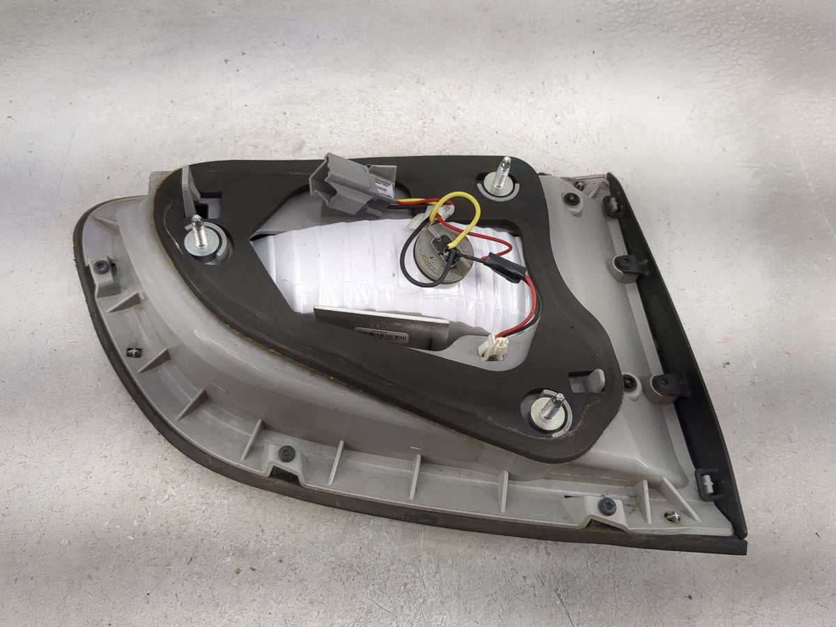 2013-2017 Buick Enclave Driver Left Side Deck Lid Mounted Tail Light 5027762 - Oemusedautoparts1.com