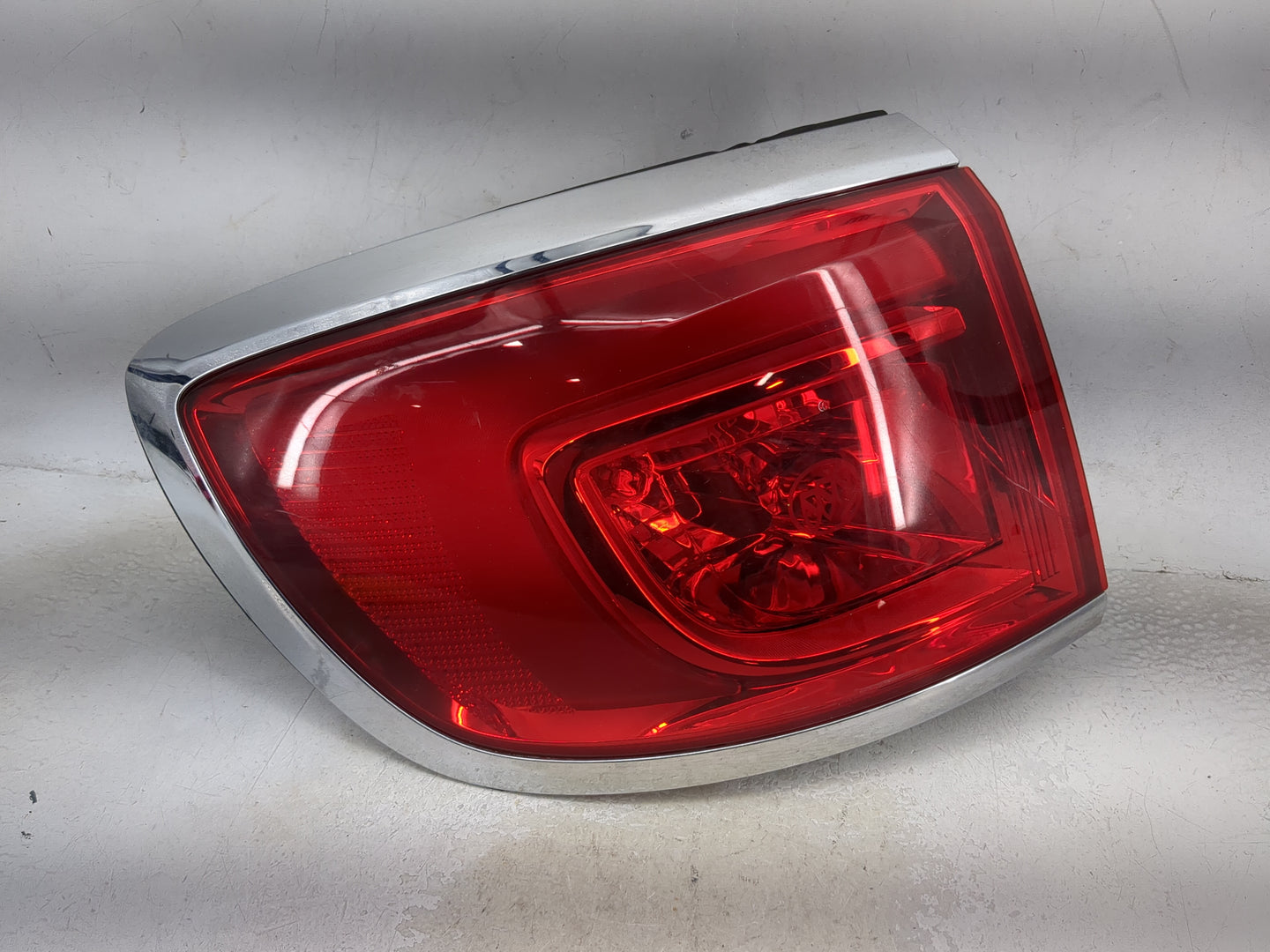 2013-2017 Buick Enclave Tail Light Assembly Driver Left OEM Fits Fits 2013 2014 2015 2016 2017 OEM Used Auto Parts - Oemused