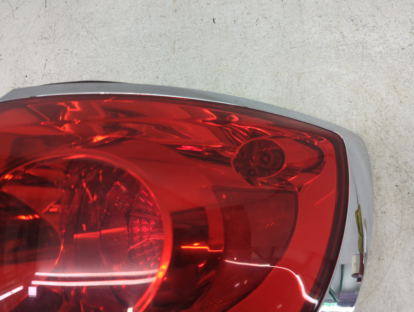 2008-2012 Buick Enclave Tail Light Assembly Passenger Right OEM Fits Fits 2008 2009 2010 2011 2012 OEM Used Auto Parts - Oem