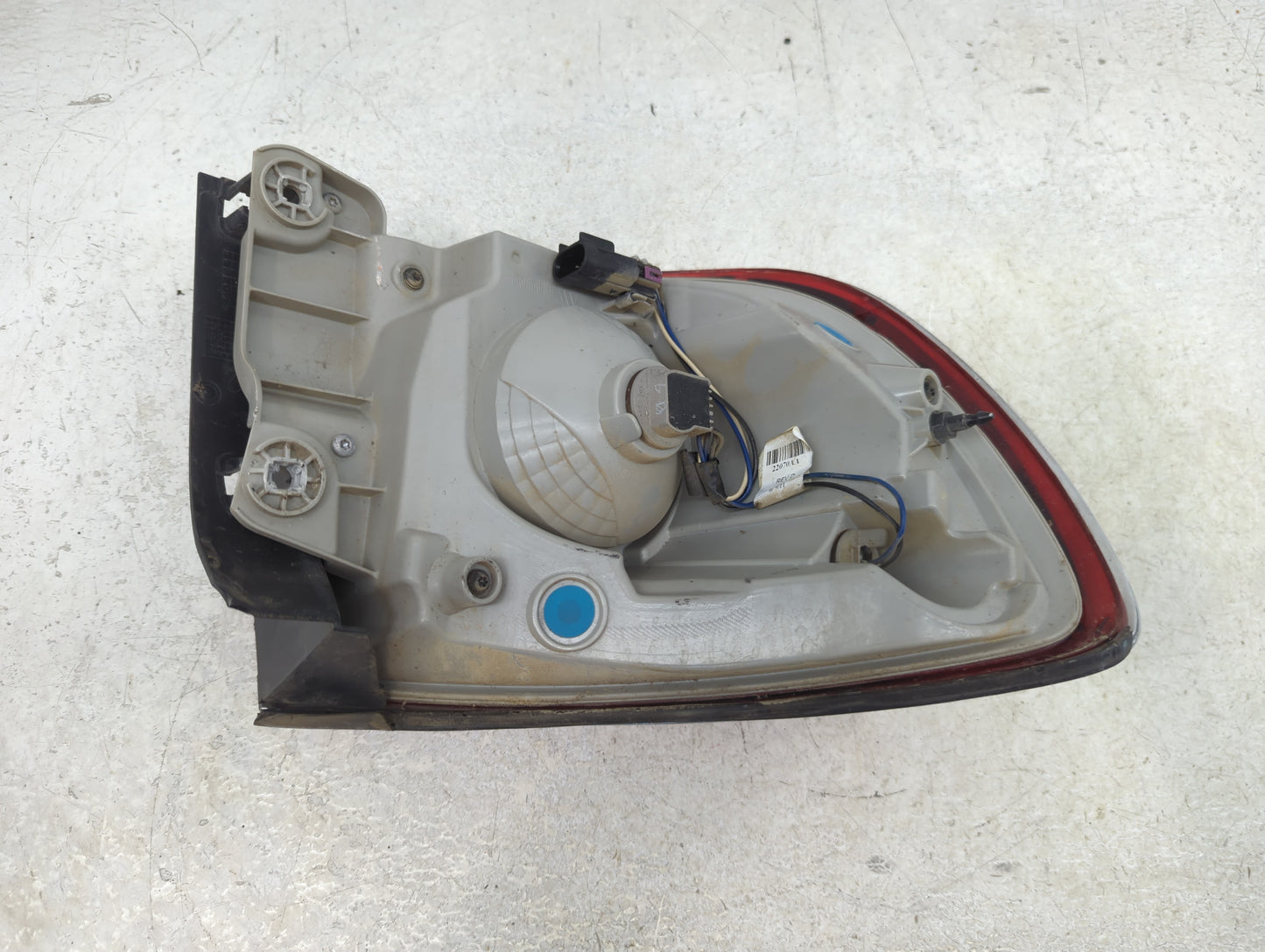 2008-2012 Buick Enclave Tail Light Assembly Passenger Right OEM Fits Fits 2008 2009 2010 2011 2012 OEM Used Auto Parts - Oem