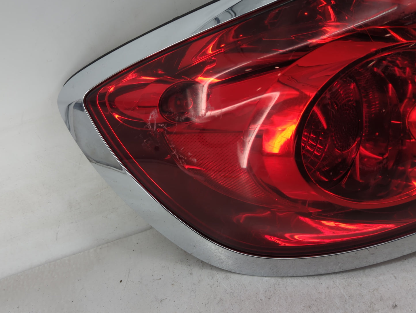 2008-2012 Buick Enclave Tail Light Assembly Driver Left OEM Fits Fits 2008 2009 2010 2011 2012 OEM Used Auto Parts - Oemused